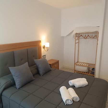 Al-Qazeres Suites Касерес Экстерьер фото
