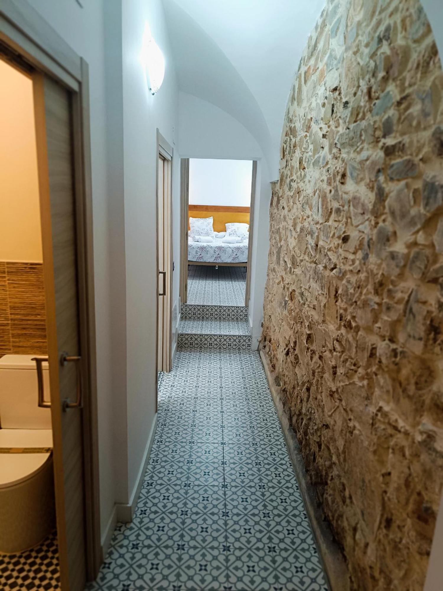 Al-Qazeres Suites Касерес Экстерьер фото