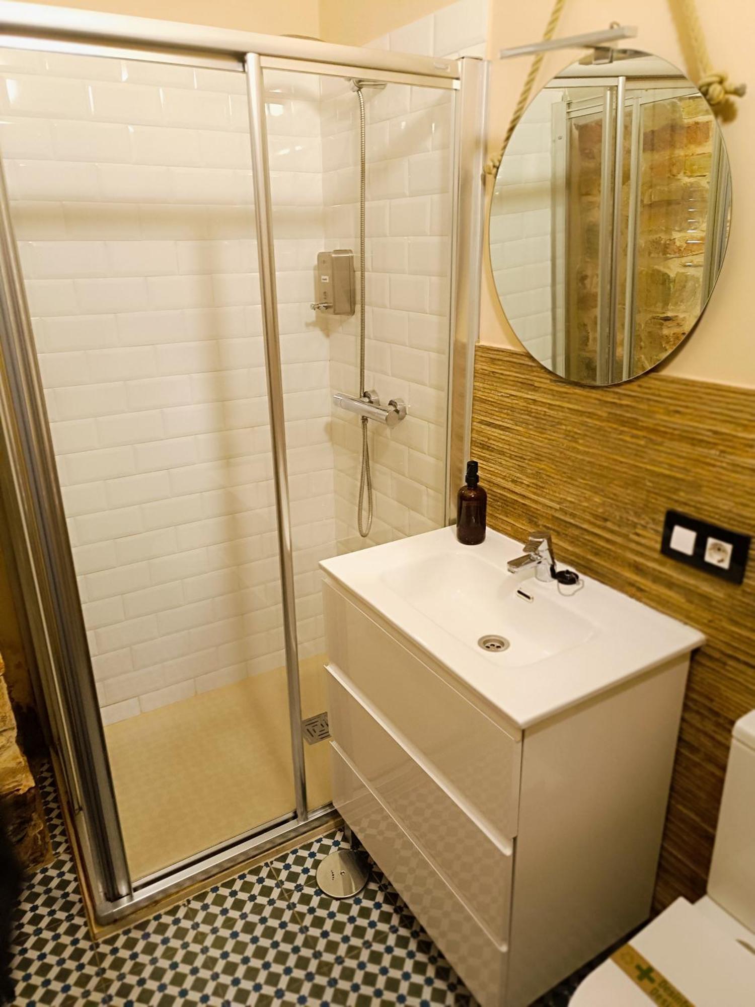 Al-Qazeres Suites Касерес Экстерьер фото