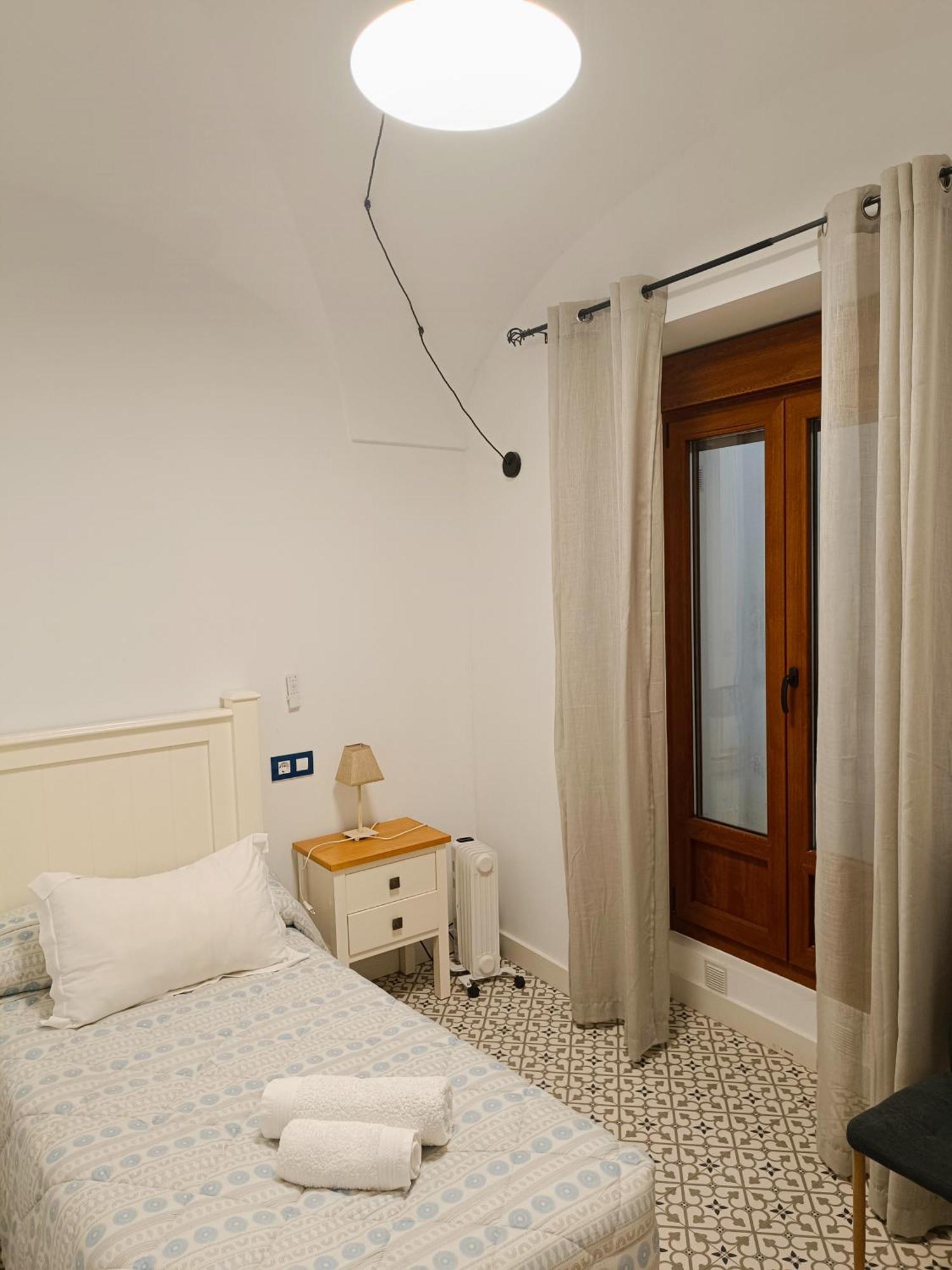 Al-Qazeres Suites Касерес Экстерьер фото