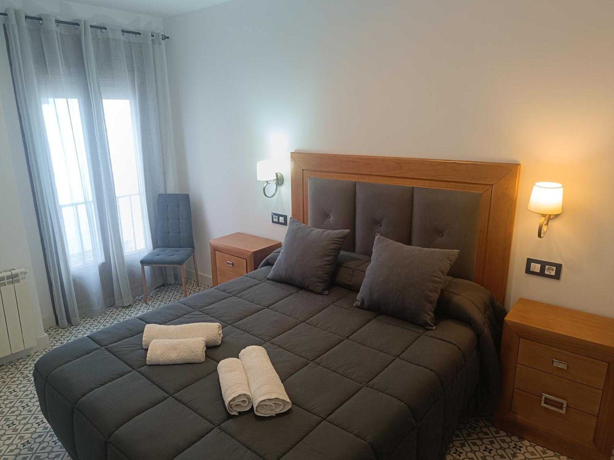 Al-Qazeres Suites Касерес Экстерьер фото