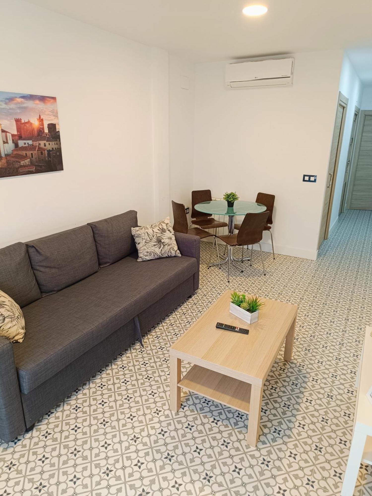 Al-Qazeres Suites Касерес Экстерьер фото