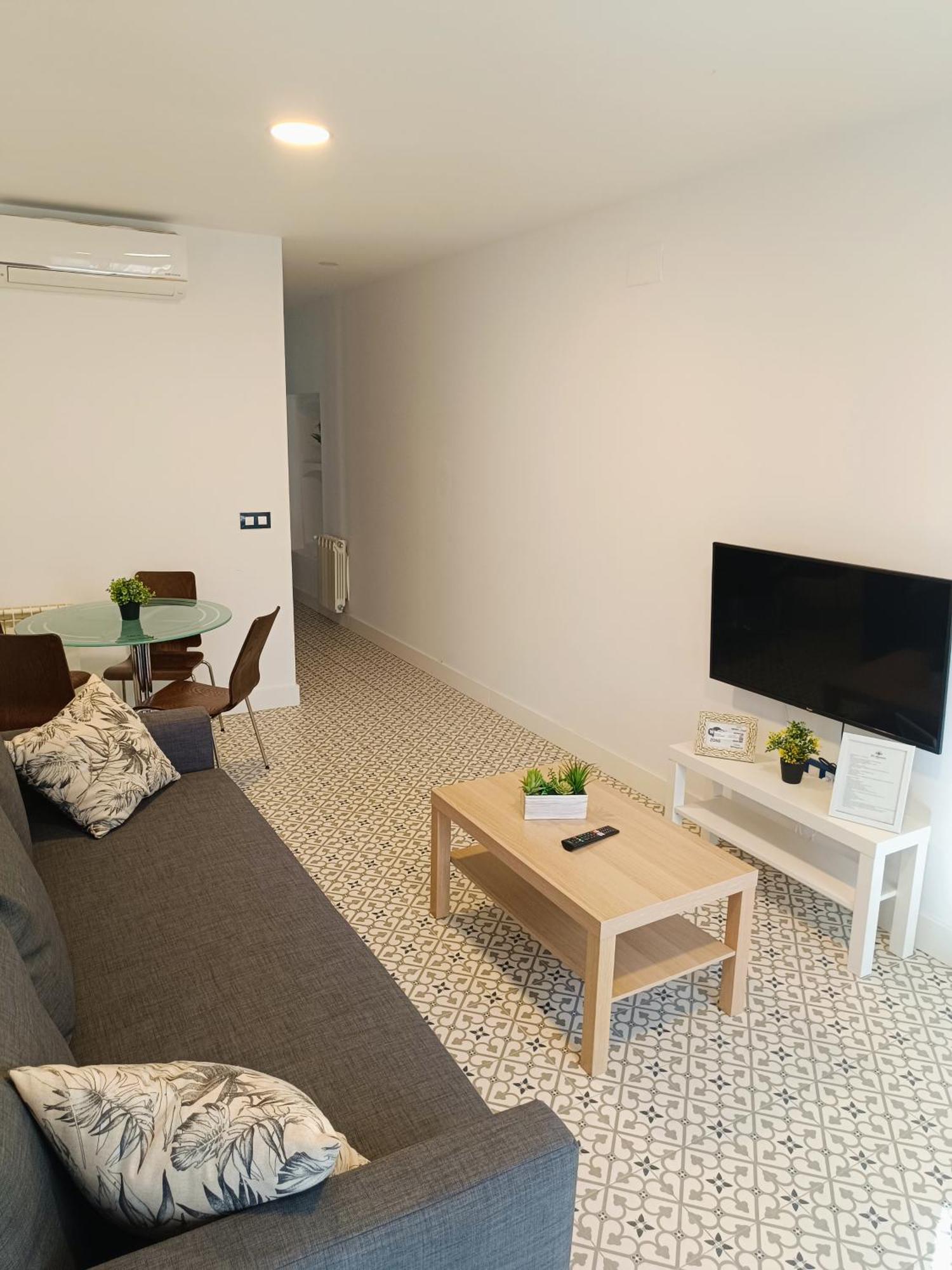 Al-Qazeres Suites Касерес Экстерьер фото