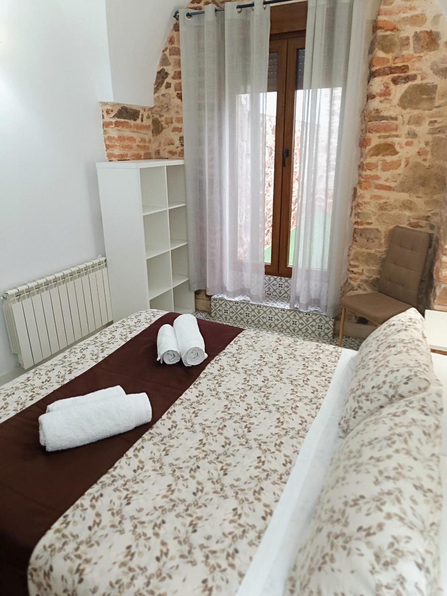 Al-Qazeres Suites Касерес Экстерьер фото