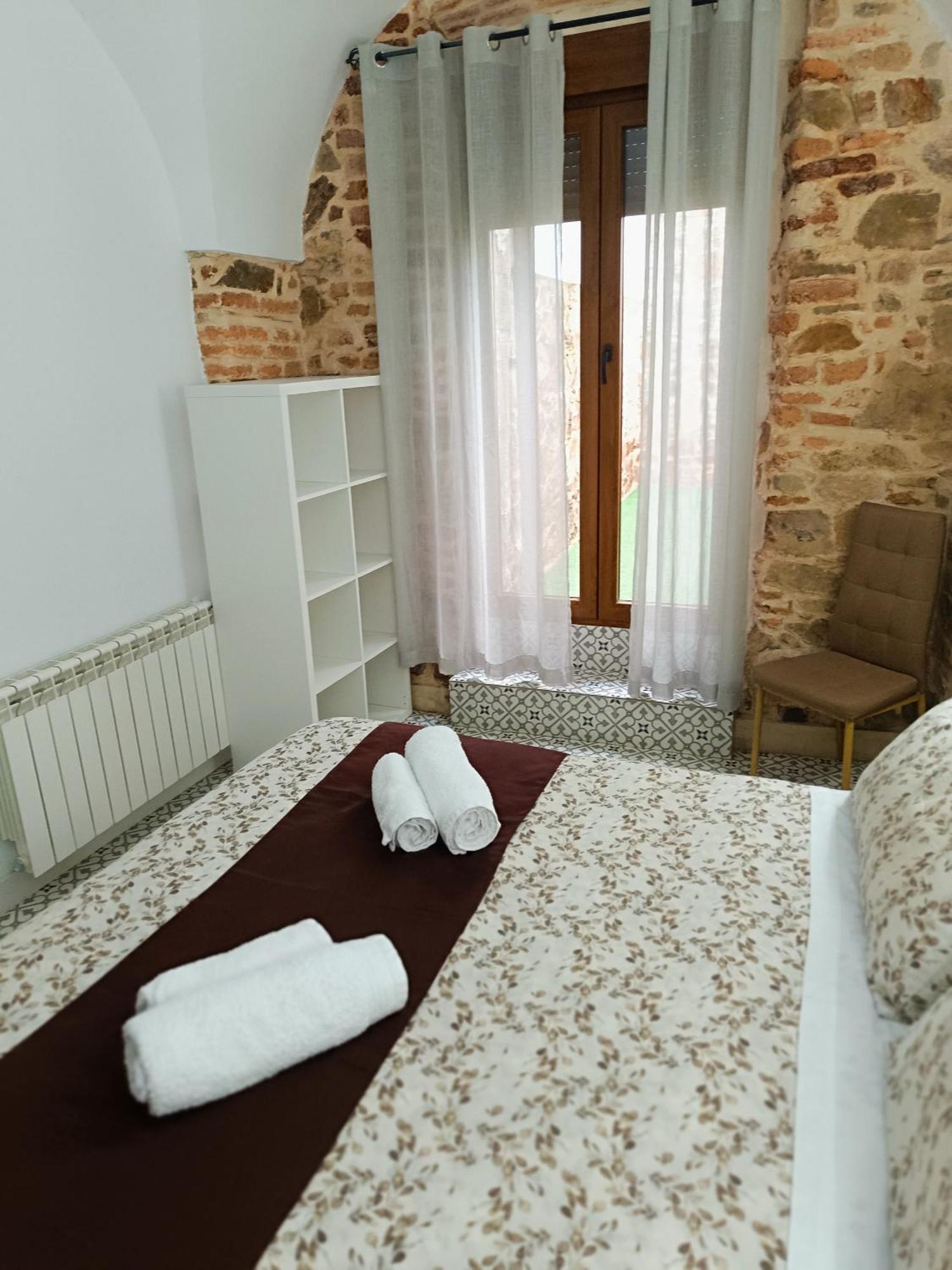 Al-Qazeres Suites Касерес Экстерьер фото